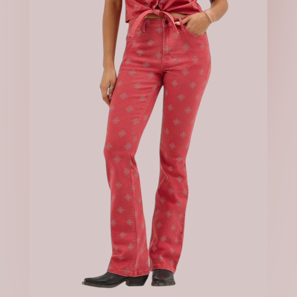Wrangler High Rise Bold Boot Jeans in Diamond Bay